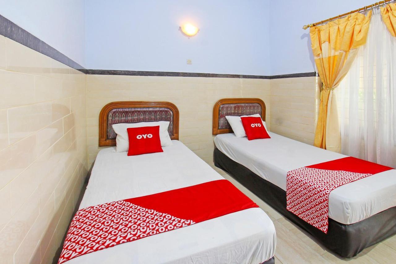 Oyo 91516 Wisata Hotel Матарам Екстериор снимка
