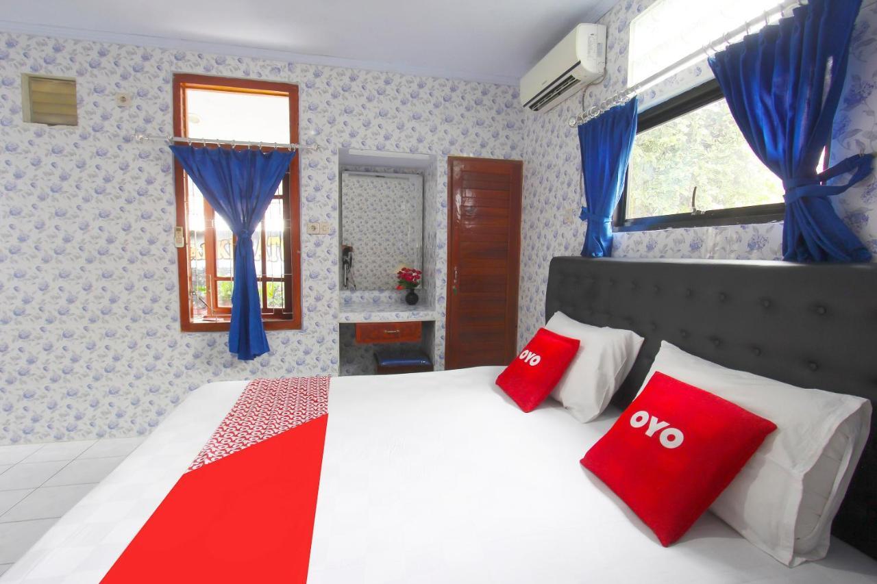 Oyo 91516 Wisata Hotel Матарам Екстериор снимка